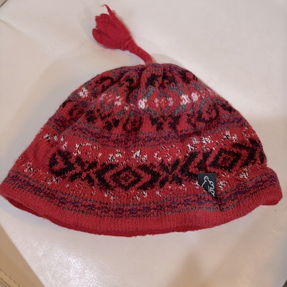 Small Red Purgatory Ski cap beanie‎ - Picture 7 of 7
